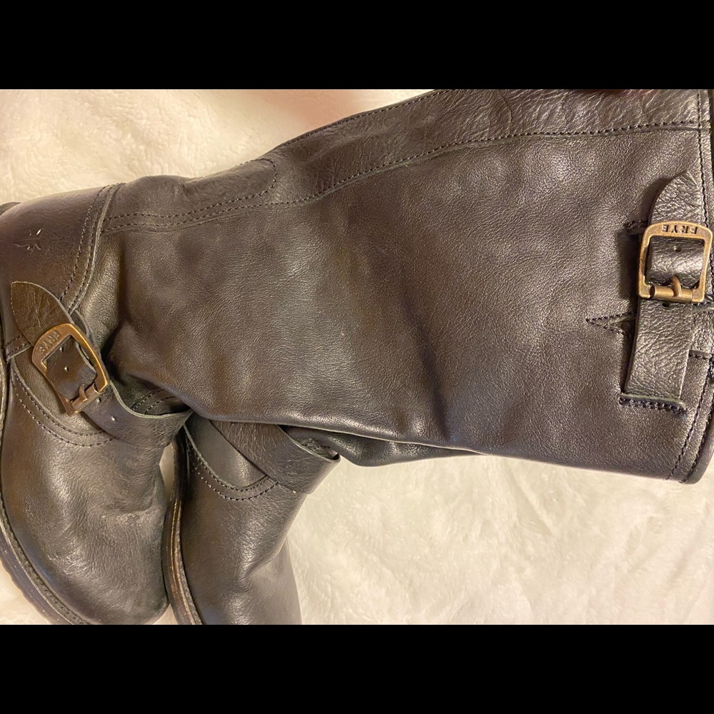 Frye mid/high boot